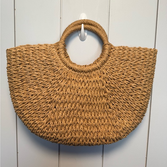 NWOT Woven Straw Tote with Colorful Tassels - Picture 8 of 9